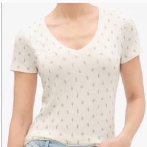GAP vneck tshirt white shirt